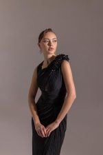 ⁦فستان سهرة راقي بلمسة جذابة⁩ - الصورة ⁦3⁩